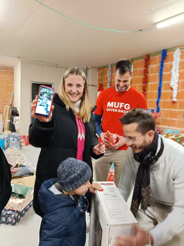 Regalar un juguete es regalar una sonrisa