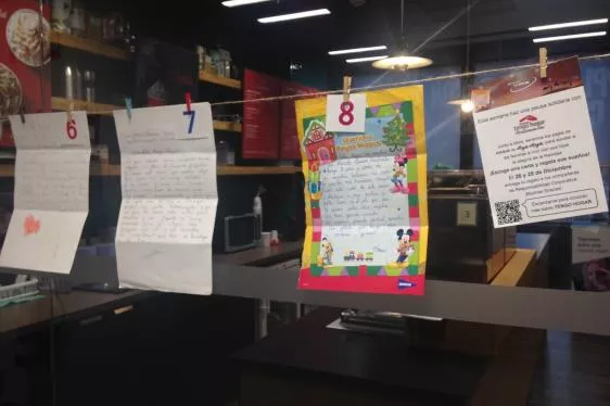 Los reyes magos con los niños de Tengo Hogar